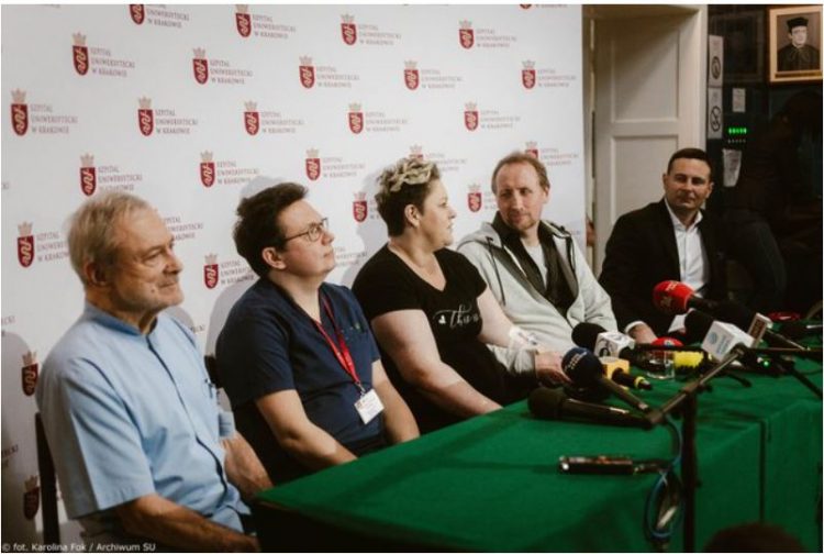 Nëna e 7 fëmijëve lind pesënjakë