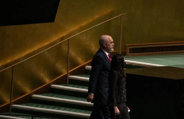 ‘New York Times’: Si McGonigal takoi Ramën e nisi ta favorizojë atë