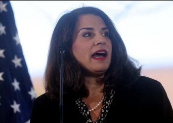 Zyrtarja e lartë amerikane në Shqipëri (Detajet)