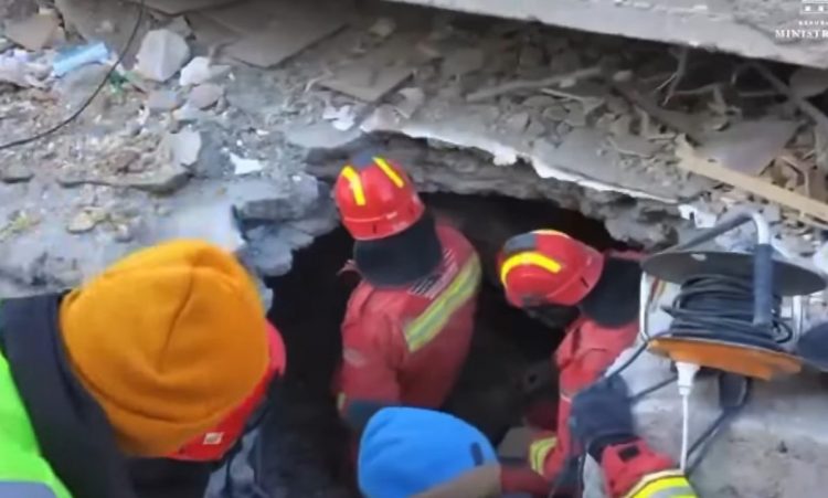 Shqipëria përfundon misionin e kërkim-shpëtimit në Turqi