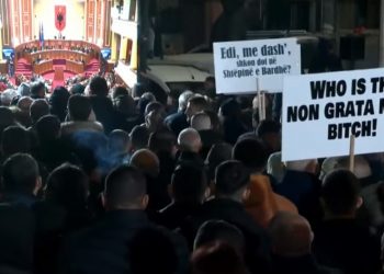 Nikolla mbyll seancën pas tensioneve në Kuvend