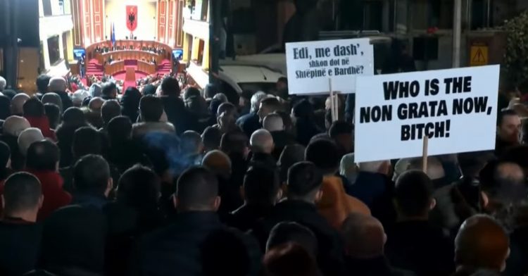 Nikolla mbyll seancën pas tensioneve në Kuvend