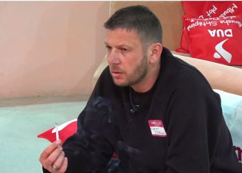 Tani rrëfen tragjedinë e jetës: Bëra aksident, prindërit ishin…