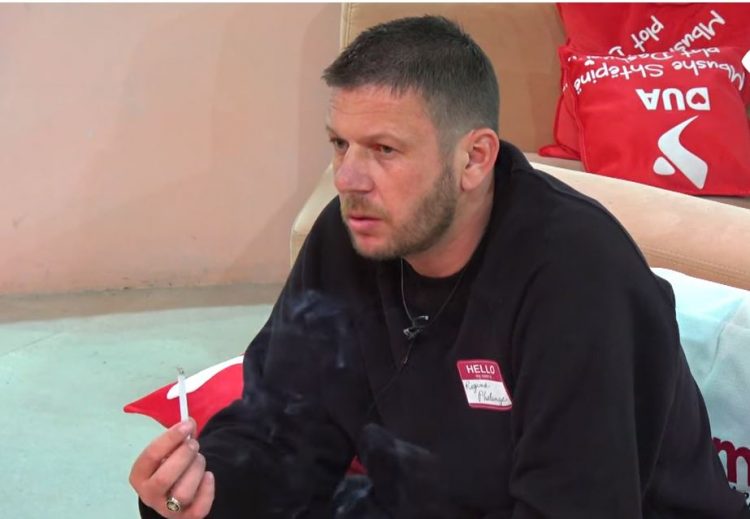 Tani rrëfen tragjedinë e jetës: Bëra aksident, prindërit ishin…