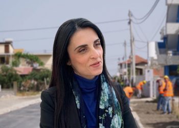 Emiriana Sako nuk ka kursyer lejet e ndërtimit as gjatë vitit 2019 kur vendi u godit nga tërmeti shkatërrues, dhe as në vitin 2020 kur pandemia rrënoi ekonominë.