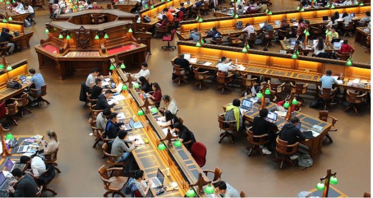 Universitetet zvicerane tejmbushen me studentë të huaj