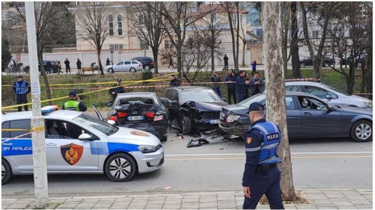 Aksidenti masiv, policia: 9 të plagosur, shoferi i urbanit…