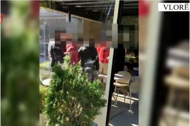 EMRAT/ Shisnin mina për 10 mijë euro, 2 të arrestuar në Vlorë