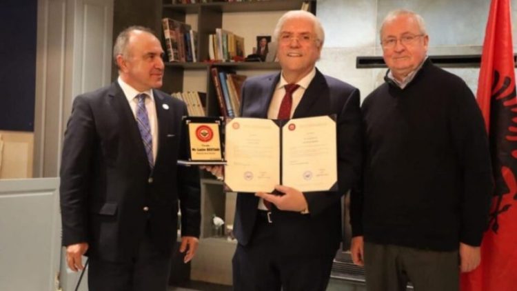 Lazim Destani nderohet nga Bordi i Këshillit të Ambasadorëve