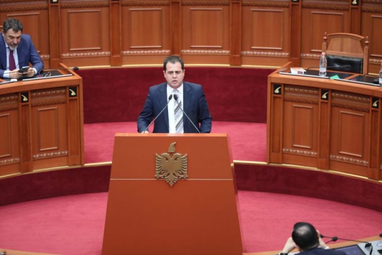 Bylykbashi e cilëson skandal vendimin e Byrosë së Kuvendit