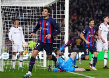 Barça dhe Manchester United ndahen në barazim, mundet Roma