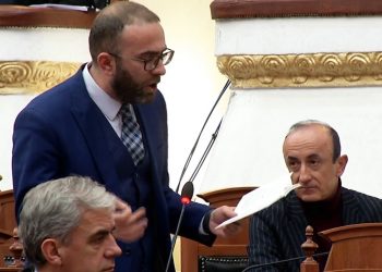Bardhi: Rama kërkon të fshihet pas fustanit të Elisës
