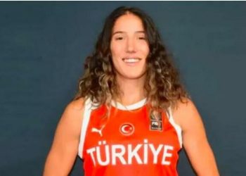 Basketbollistja turke zhduket nën rrënojat e tërmetit