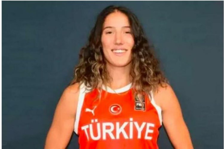 Basketbollistja turke zhduket nën rrënojat e tërmetit