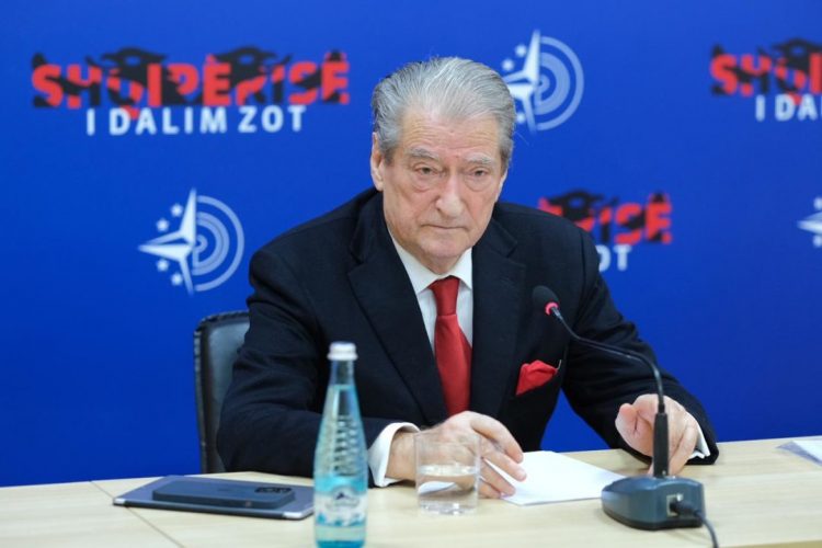 Berisha: Deputetët e opozitës janë trajtuar në mënyrë antikushtetuese