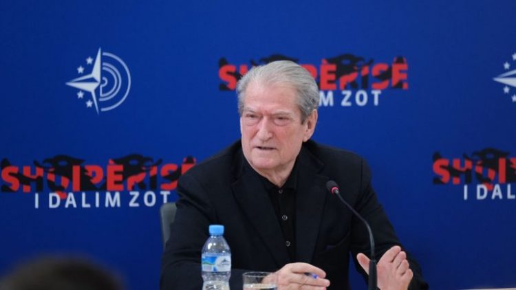 Berisha: Kemi nisur një revolucion paqësor, shmangim gjakderdhjen