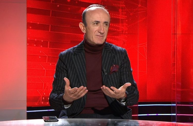 Dashnor Sula komenton në Facebook korrupsionin në qeveri