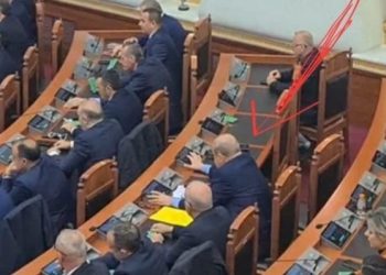 Përjashtimi i deputetëve, PD: Firmëtar, njeriu që shkel ligjet