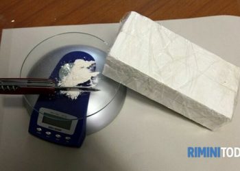 Shqiptari kapet me 22 kg drogë në Itali