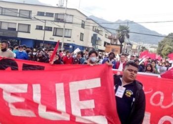 Ekuador/Lidhja me mafien shqiptare,  kërkohet largimi i presidentit