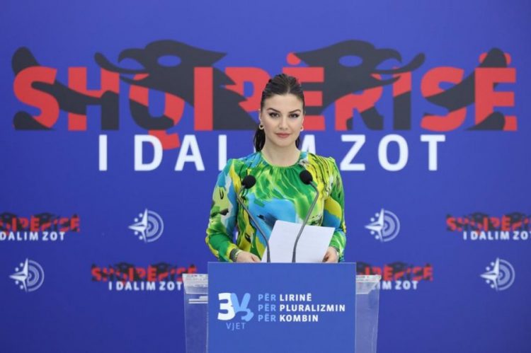 PD: Ekspozita e Ramës në Hong Kong, e paguar me taksat tona