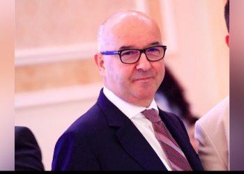 Digjet makina e pronarit të ‘Tv Rozafa’ në Shkodër