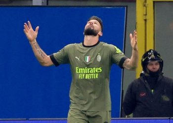 Giroud kthen Milanin te fitorja pas 7 ndeshjesh (VIDEO)