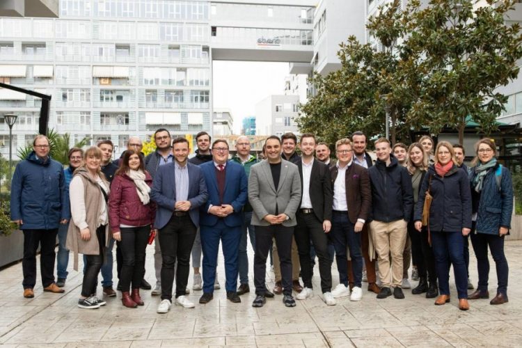 Këlliçi pret të rinjtë e CDU-së: U njohën me ekipin tim