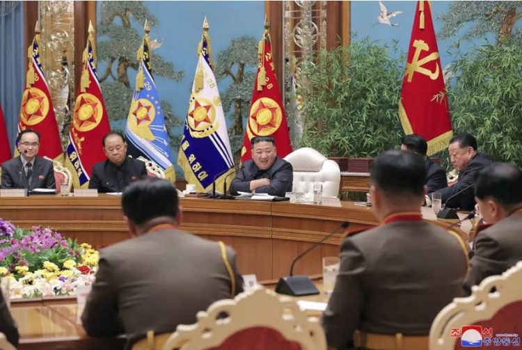 Koreja e Veriut urdhëron ushtrinë të forcojë gatishmërinë për luftë