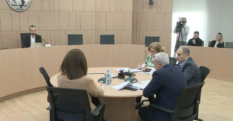 KQZ miraton anëtarët e PS dhe Partisë së Lirisë në KZAZ