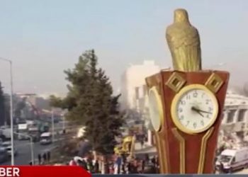 Tërmeti/ Shpëton Kulla e sahatit, ngeci në orën e tragjedisë