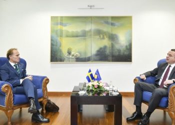 Ambasadori suedez kujton takimin me Kurtin: E mendova naiv