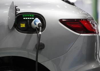 Ndalohet shitja e makinave me naftë në BE nga viti 2035