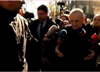 Meta: Rama të japë dorëheqjen menjëherë, të mos fshihet