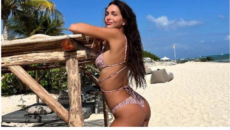 Motrës së vogël të Uanda Narës i pëlqen të ‘zhvishet’