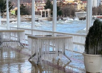 Korçë-Pogradec/ Temperaturat deri-12 gradë, policia bën apel