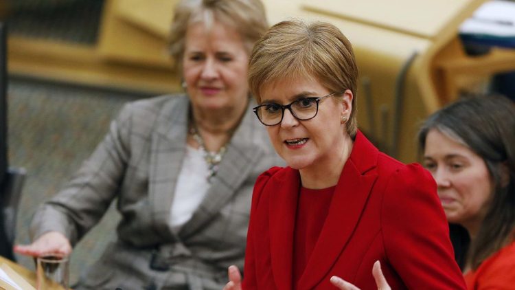 Shefja e qeverisë në Britani pritet të japë dorëheqjen