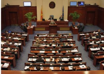 Pas debateve të ashpra në Kuvend, shkarkohen 3 ministra