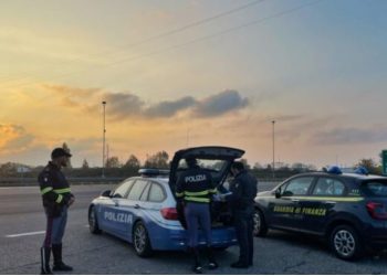 Itali/ Arrestohet shqiptari me 4 kg kokainë në makinë