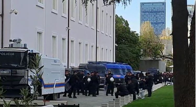 1500 policë dhe forcat speciale për protestën e opozitës