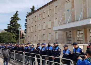 Protesta e opozitës, policia: Ja rrugët që do të bllokohen