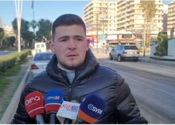 Protestuesi vlonjat: Të ikë Rama, sekti dhe çakejt e korrupsionit