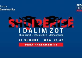 Opozita proteston sot brenda dhe jashtë parlamentit