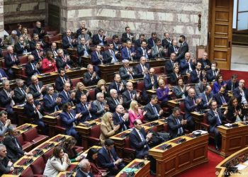 Skandali i përgjimeve dhe rrëzimi i mundshëm i qeverisë greke