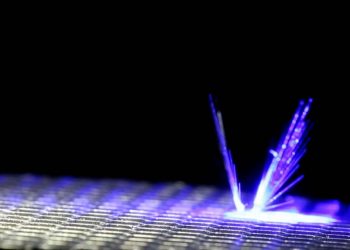 Shpiket roboti që mund të zëvendësojë bletët