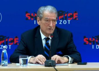 Berisha sulmon Ramën: Njeri pa komb, atdhe dhe dinjitet