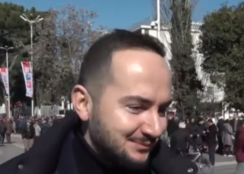 Salianji i bashkohet protestës: Do të jem këtu me qytetarët