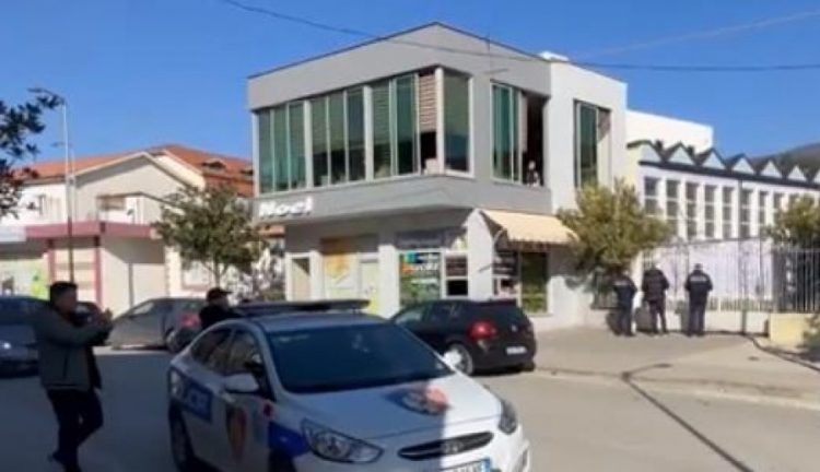 Plagosi shokun me armë, “Arrest shtëpie” për 17 vjeçarin
