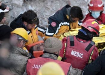 Turqi/ 35-vjeçari shpëtohet nga rrënojat pas 149 orësh