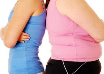 Arsyet pse njerëzit shtojnë peshë kur lënë duhanin